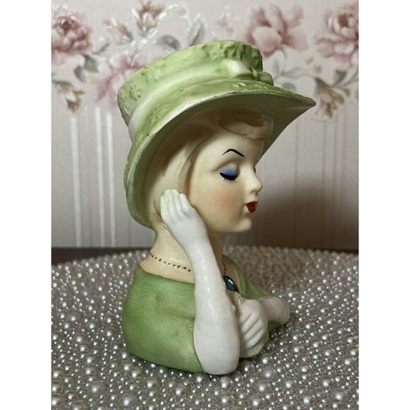 VINTAGE LEFTON 1736 LADY HEAD VASE, Mint Green With White Gloves - Picture 6 of 8